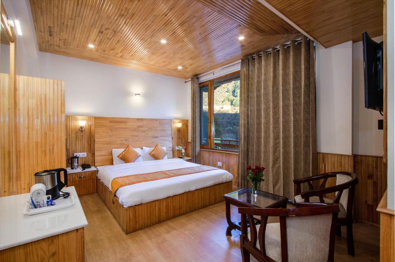 Vaibhav regency Hotell Manāli Eksteriør bilde