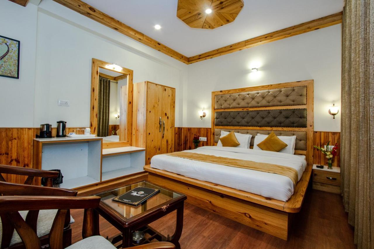 Vaibhav regency Hotell Manāli Eksteriør bilde
