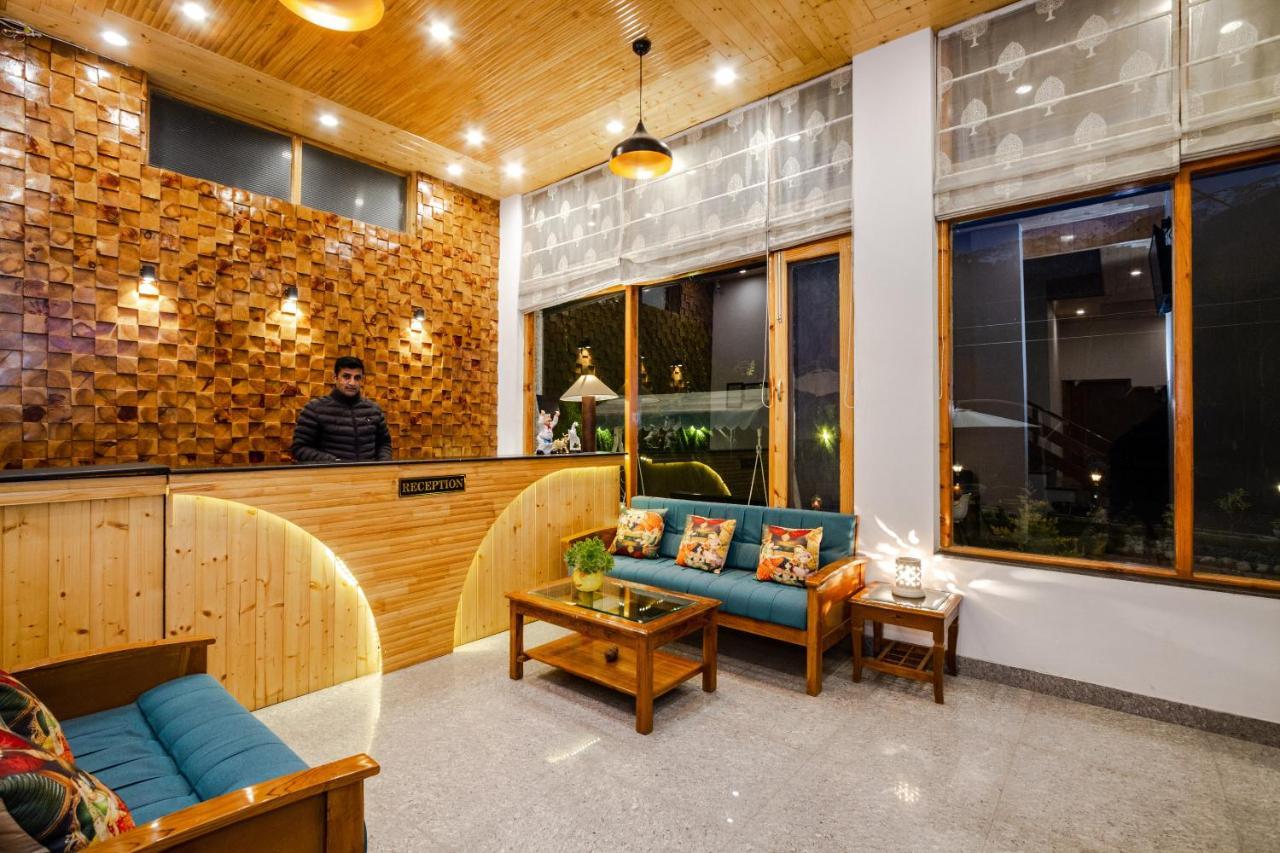 Vaibhav regency Hotell Manāli Eksteriør bilde