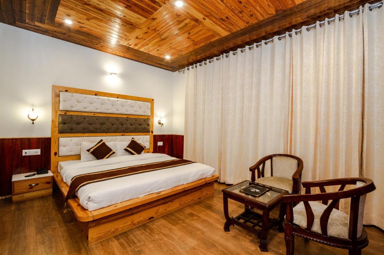 Vaibhav regency Hotell Manāli Eksteriør bilde